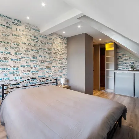 Spacious Holiday In With Private Terrace Casa vacanze *