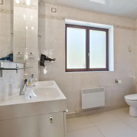 Spacious Holiday In With Private Terrace Casa vacanze